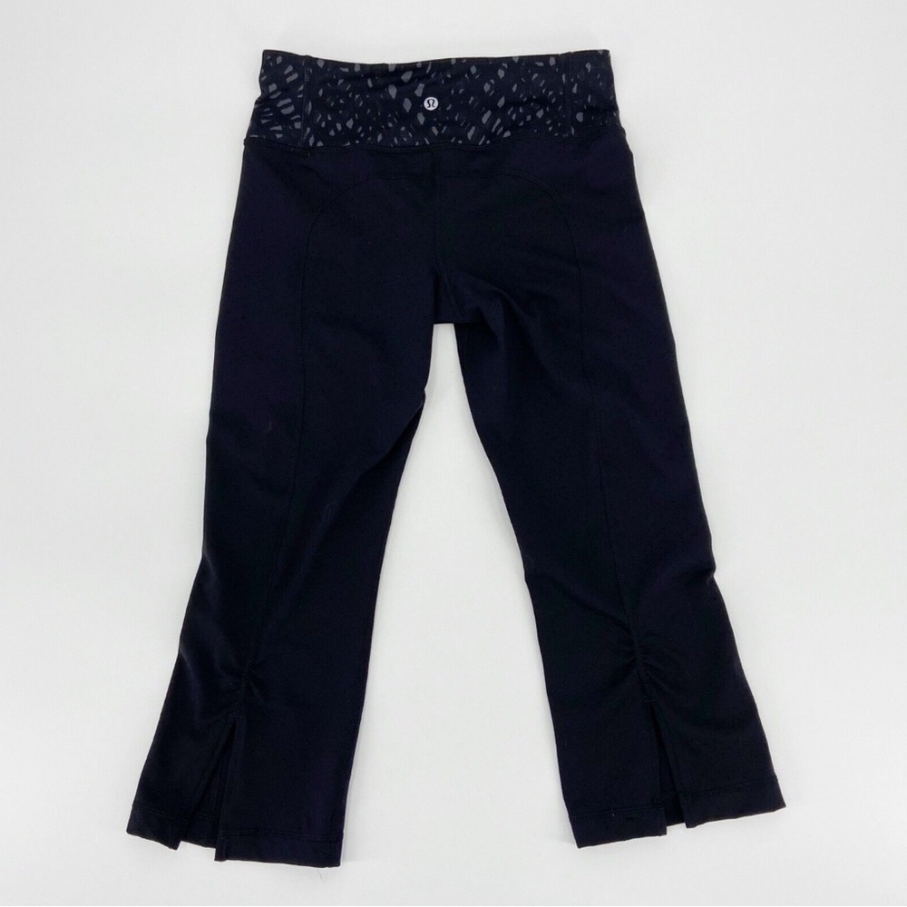 Lululemon Gather and Crow Crop Capri Leggings